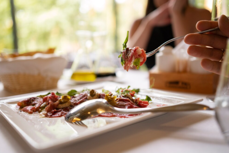 Exploring Best Cozy Restaurants in Vancouver / British Columbia